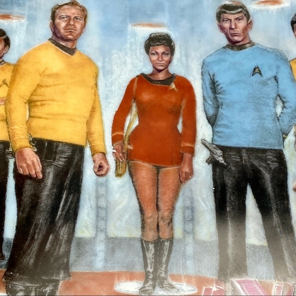Vintage Star Trek Memorabilia Plate & Book Collectible - Picture 14 of 16